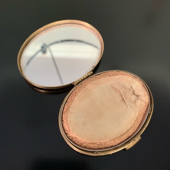 Vintage Signed Avon Metal Makeup Powder Compact With Mirror - Picture 4 of 9
